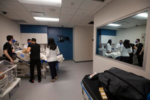 Students in the OBGYN-Birthing-NICU unit